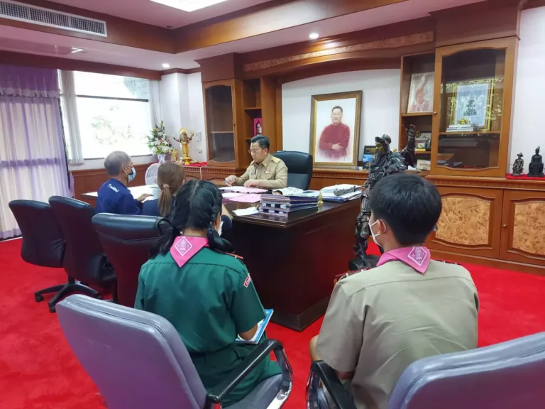 ผู้ว่ารับแต่งตั้ง คกก. ดูแลฉำฉาบนถนนสันกำแพงสายเก่า กำชับต้องร่วมดูแลถนนให้สวยงาม ขยะไม่มี