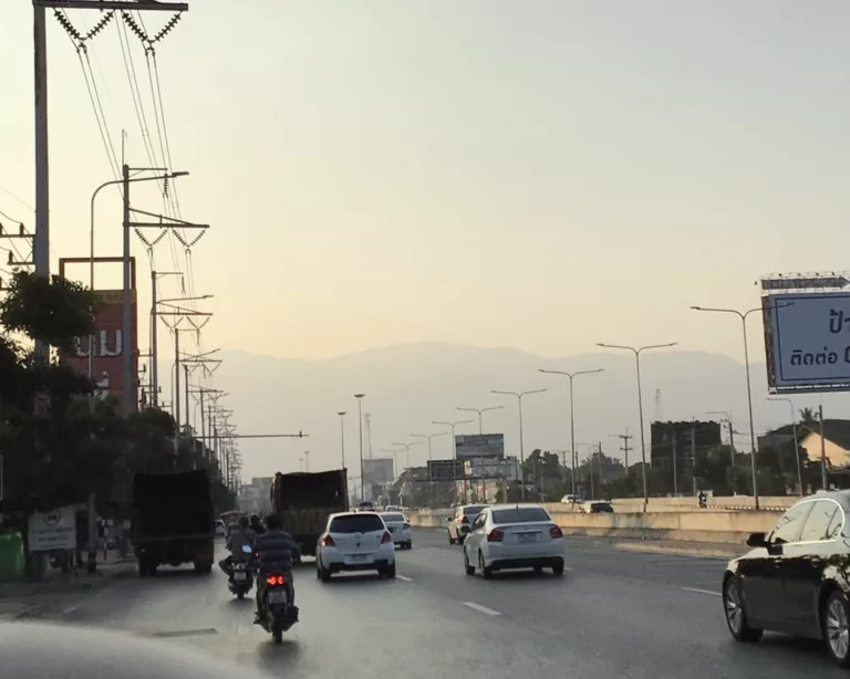 วาสนาผู้ใดหนอ จะสูดฝุ่นเท่าคนอยู่เชียงใหม่