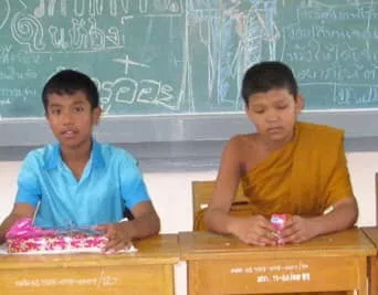 บวชเรียน  ทางเลือกที่อยากจะมีชีวิตที่ดีกว่านี้